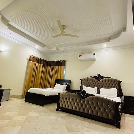 Executive Galaxy Guest House Ісламабад Екстер'єр фото